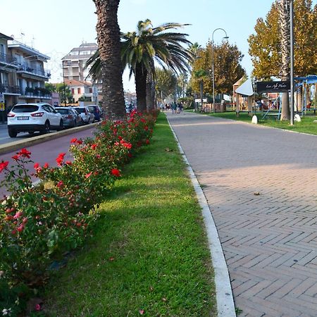 La Casa Di Adua Acomodação com café da manhã Porto SantʼElpidio Exterior foto