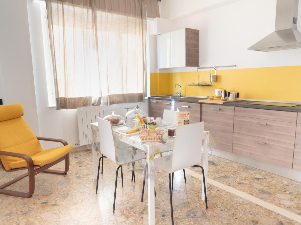 La Casa Di Adua Acomodação com café da manhã Porto SantʼElpidio Exterior foto